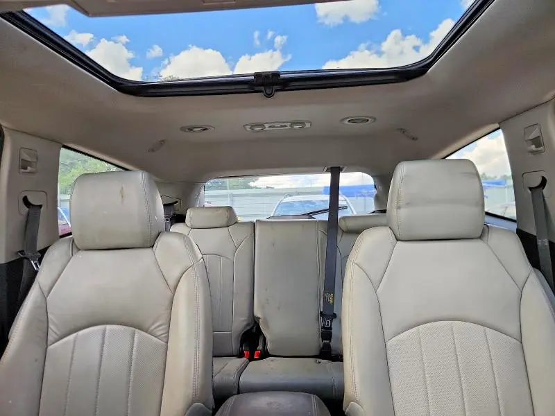 2011 CHEVROLET TRAVERSE LTZ  