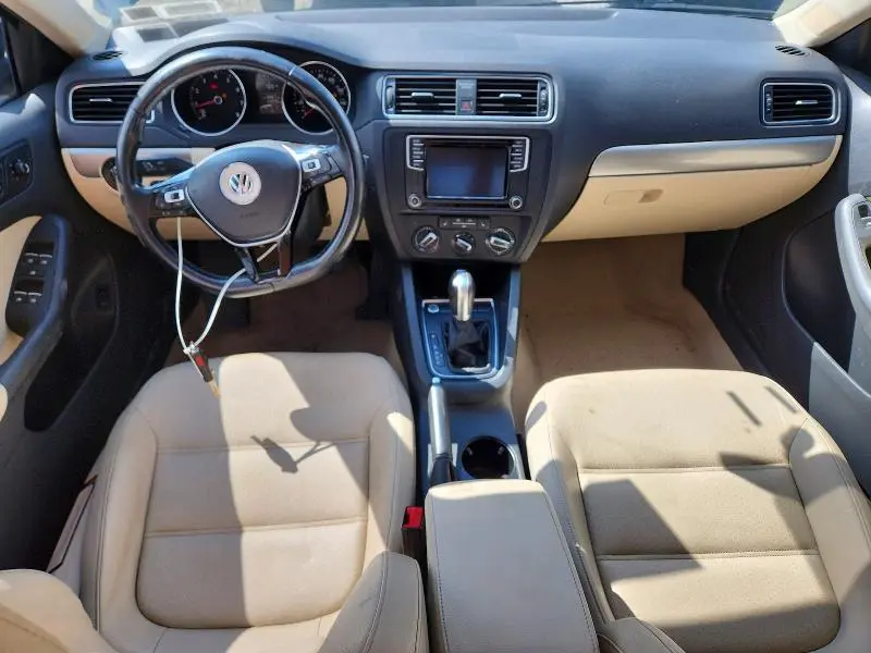 2016 VOLKSWAGEN JETTA SE  