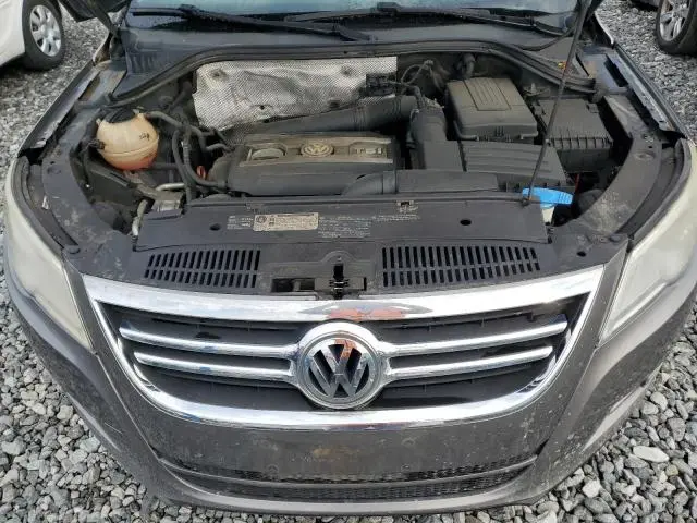 2010 VOLKSWAGEN TIGUAN SE  