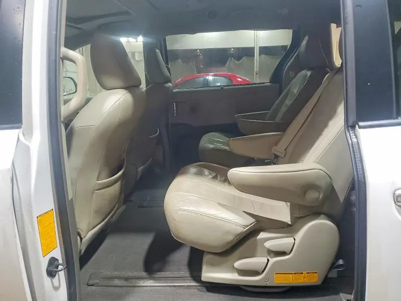 2011 TOYOTA SIENNA XLE 8-PASSENGER  