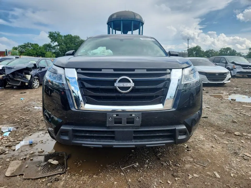 2022 NISSAN PATHFINDER SV  