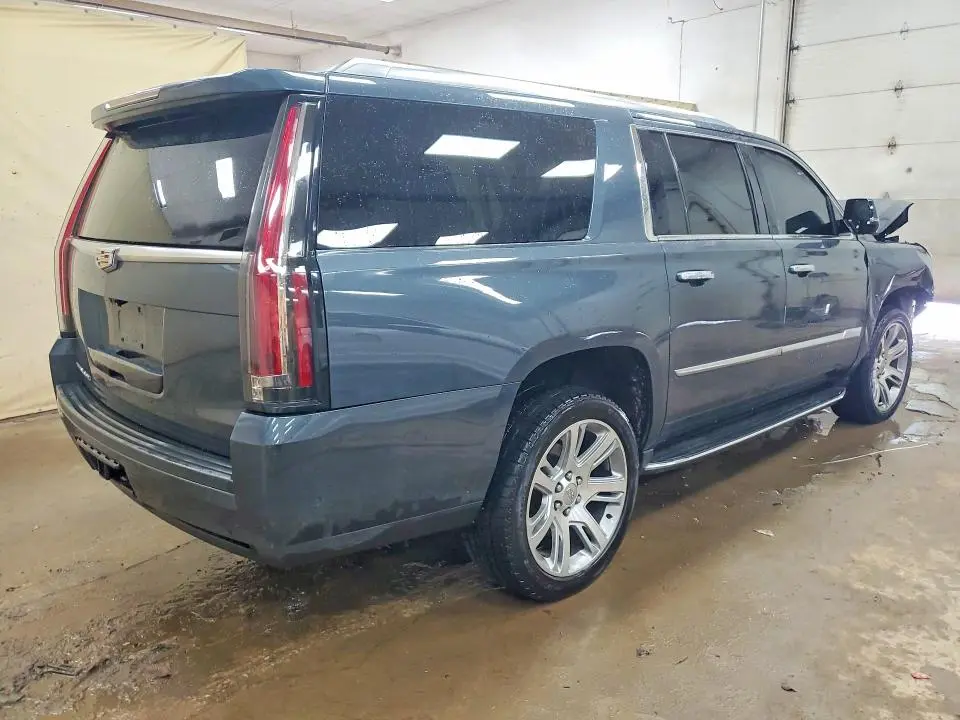2019 CADILLAC ESCALADE ESV LUXURY  