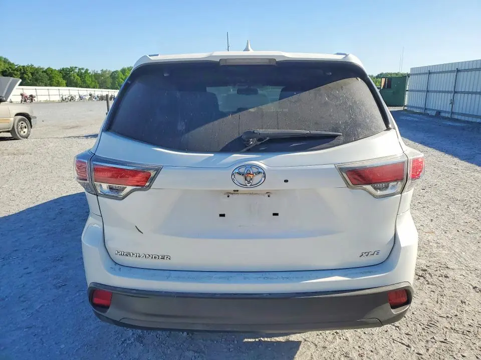 2015 TOYOTA HIGHLANDER XLE  