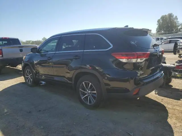 2017 TOYOTA HIGHLANDER SE  