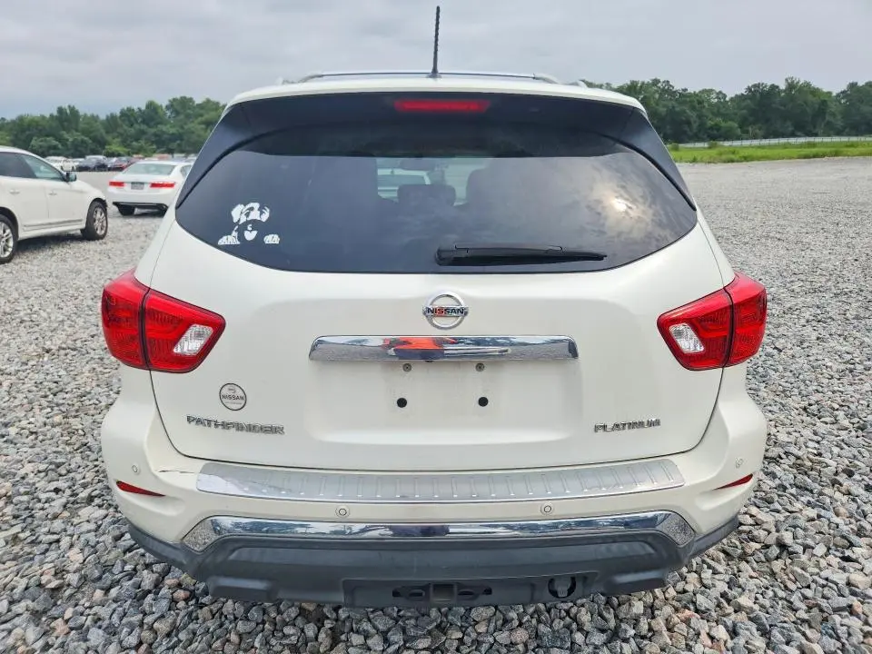 2017 NISSAN PATHFINDER PLATINUM  