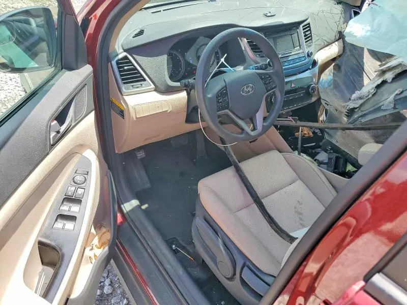 2017 HYUNDAI TUCSON SE  