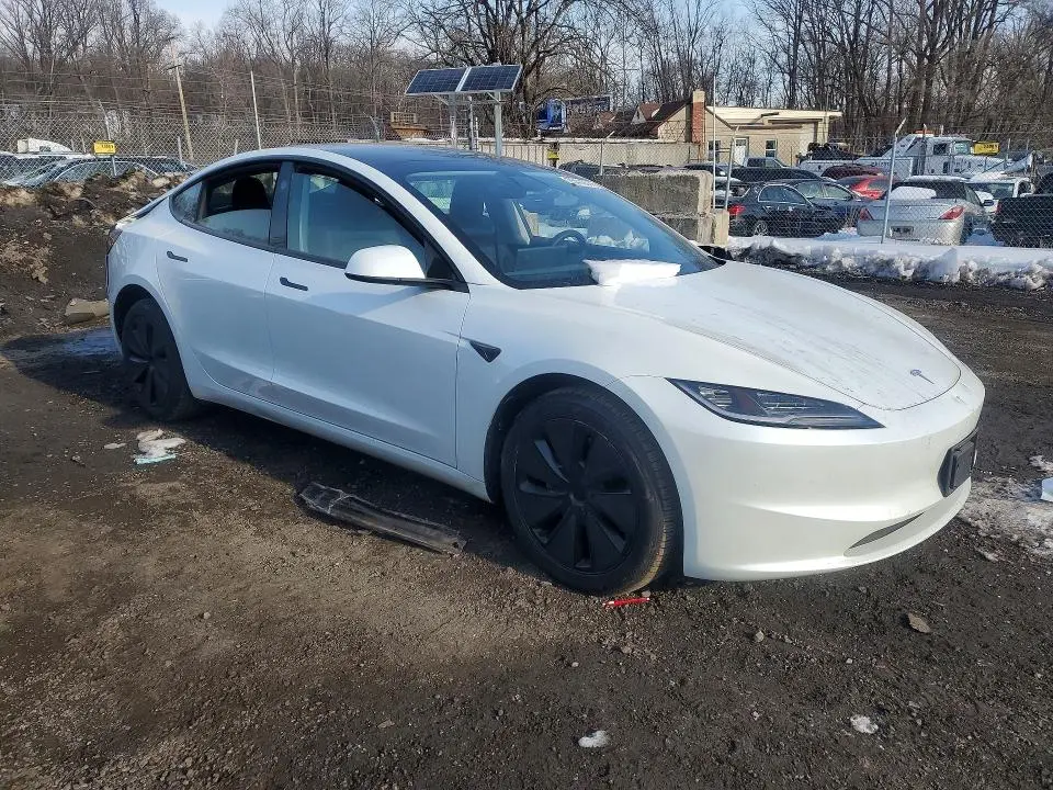 2024 TESLA MODEL 3   