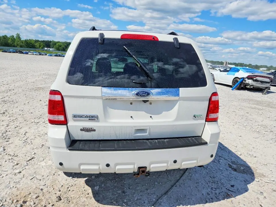 2011 FORD ESCAPE LIMITED  
