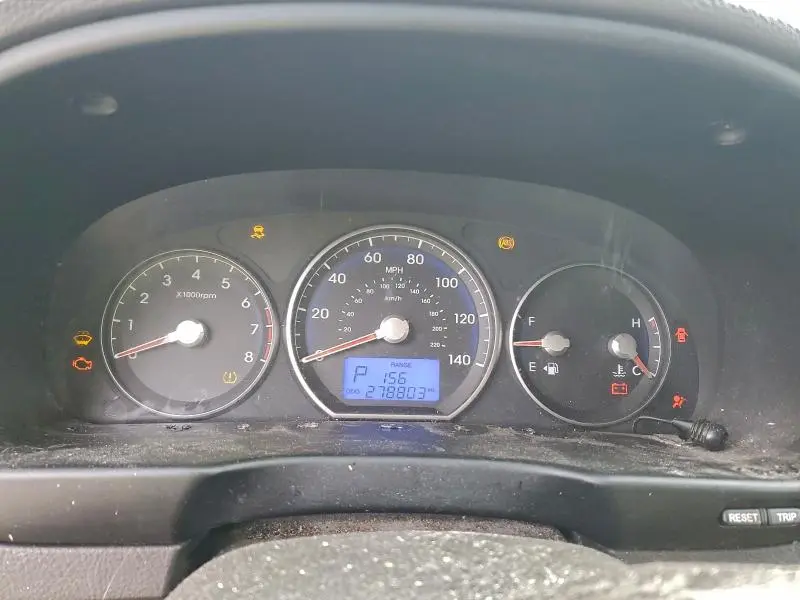 2010 HYUNDAI SANTA FE GLS  