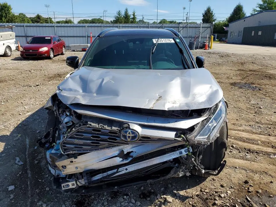 2020 TOYOTA RAV4 XSE  