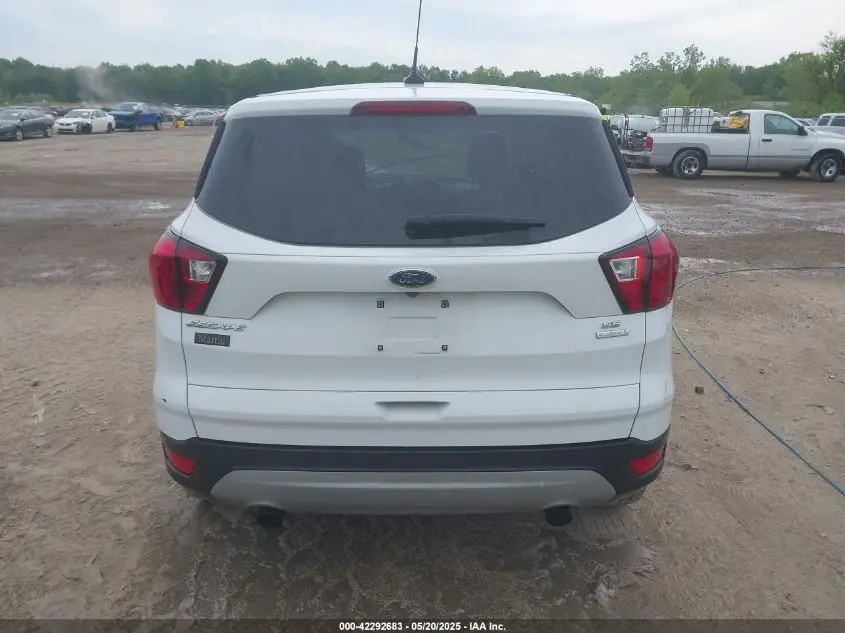 2019 FORD ESCAPE SE