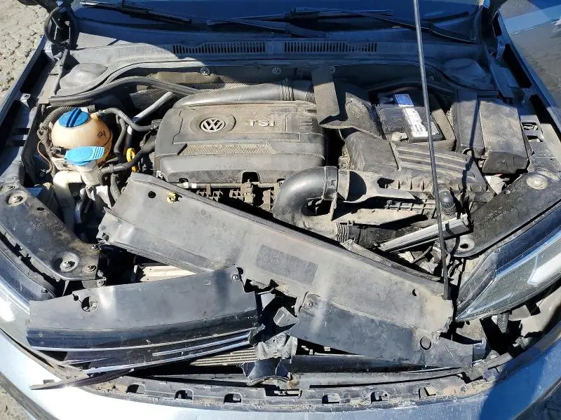 2016 VOLKSWAGEN JETTA SPORT  