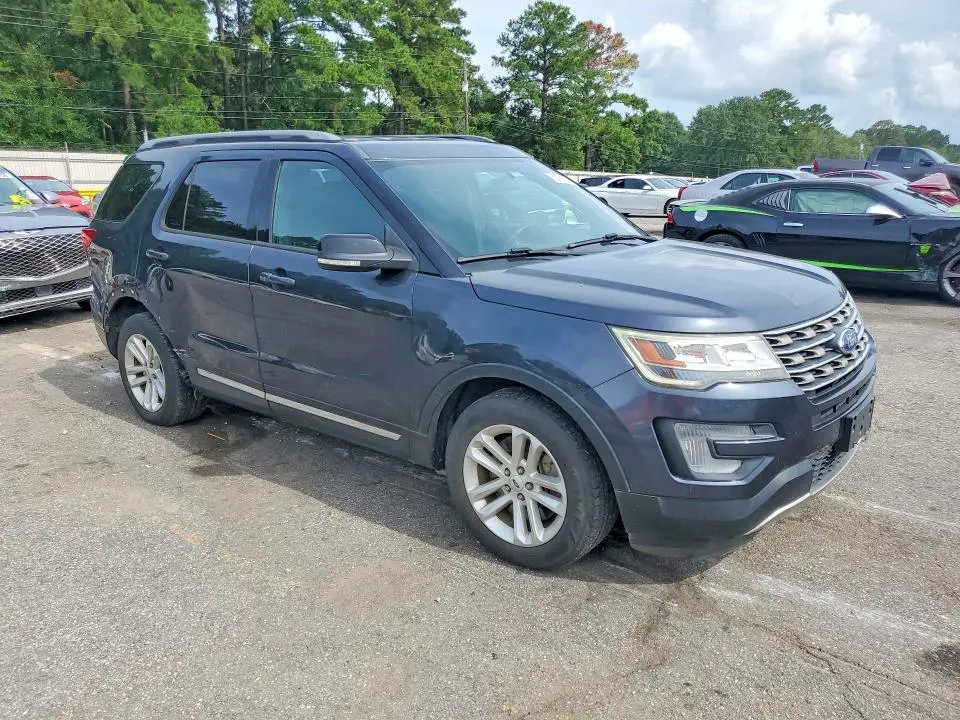 2017 FORD EXPLORER XLT  