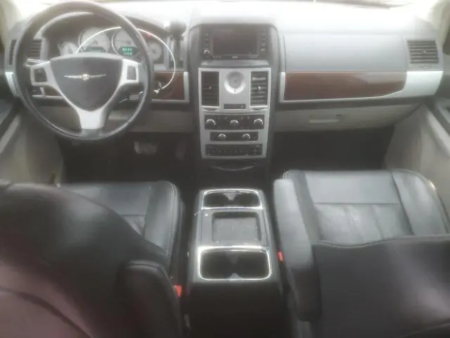 2010 CHRYSLER TOWN & COUNTRY TOURING PLUS  
