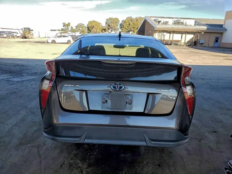 2017 TOYOTA PRIUS   