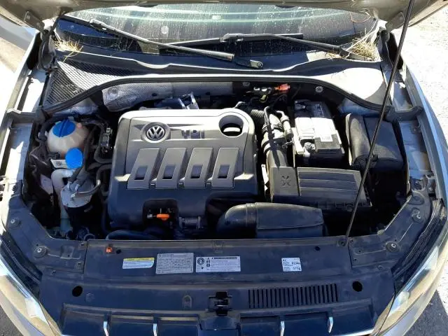 2012 VOLKSWAGEN PASSAT SE