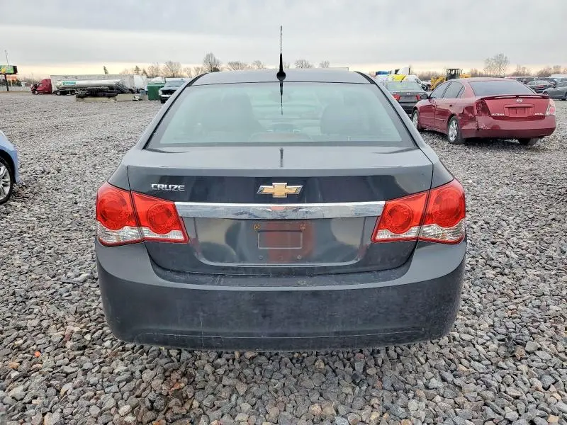 2013 CHEVROLET CRUZE LS  