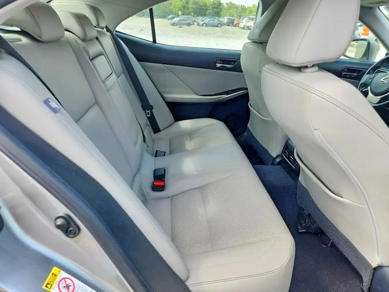 2016 LEXUS IS 200T  