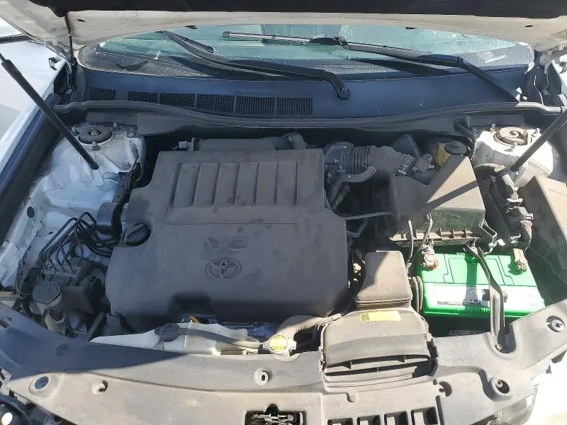 2014 TOYOTA CAMRY XLE V6  