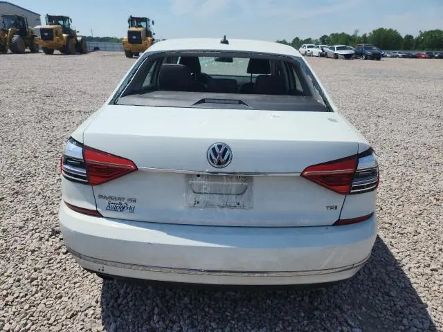 2016 VOLKSWAGEN PASSAT SE  