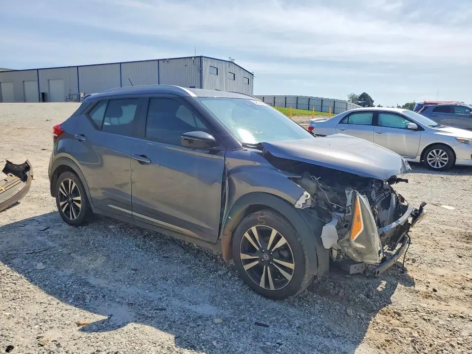 2020 NISSAN KICKS SR  
