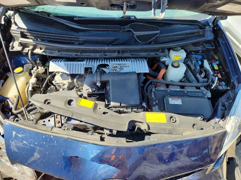 2013 TOYOTA PRIUS THREE  