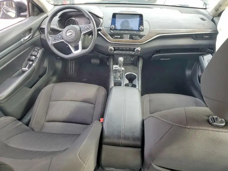 2023 NISSAN ALTIMA SV  