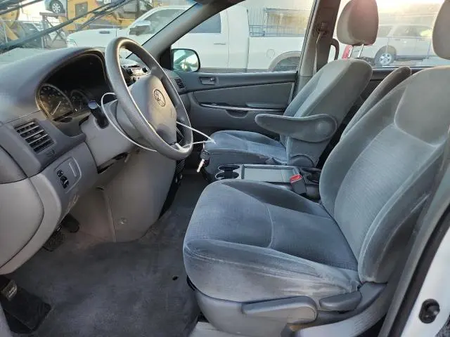 2010 TOYOTA SIENNA CE  