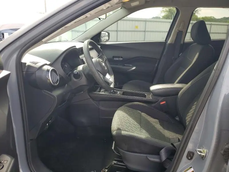 2021 NISSAN KICKS SV  