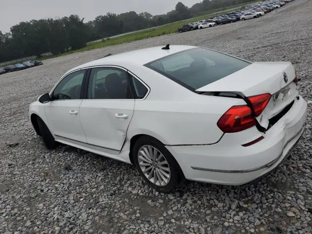 2016 VOLKSWAGEN PASSAT SE  
