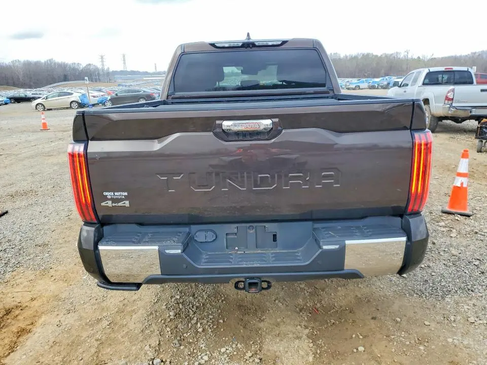 2023 TOYOTA TUNDRA CREWMAX PLATINUM  