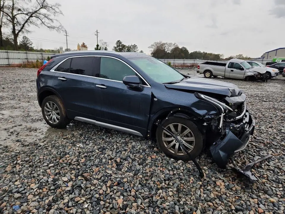 2019 CADILLAC XT4 PREMIUM LUXURY  