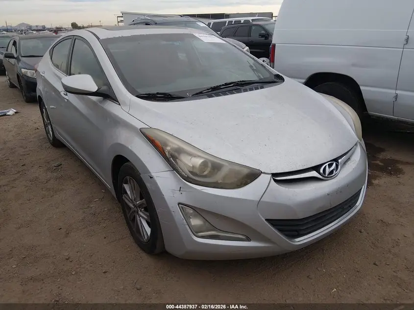 2015 HYUNDAI ELANTRA SE