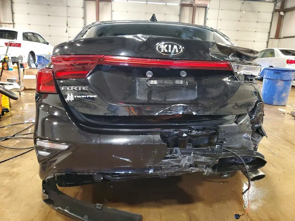 2019 KIA FORTE LXS  