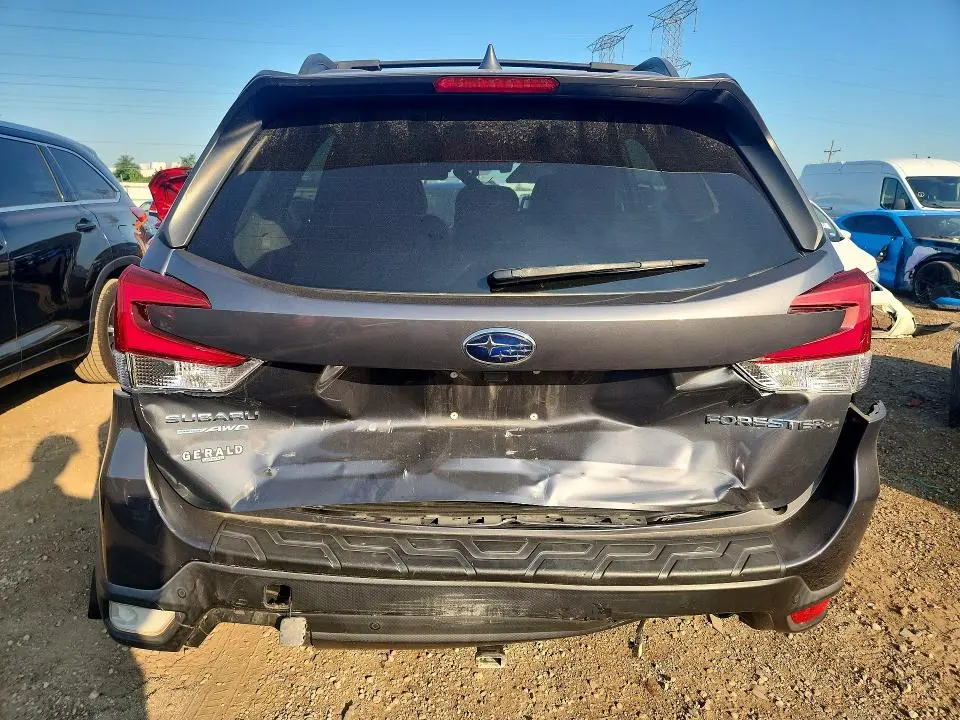 2021 SUBARU FORESTER LIMITED  