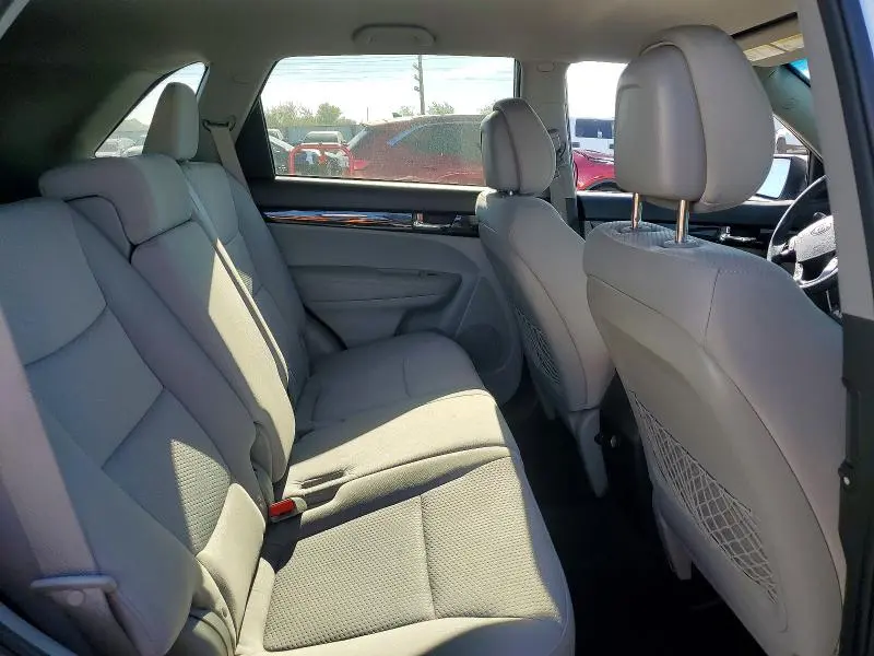 2011 KIA SORENTO LX  
