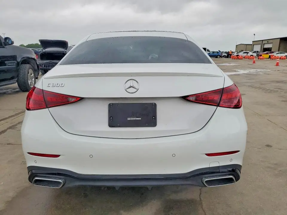 2024 MERCEDES-BENZ C 300  
