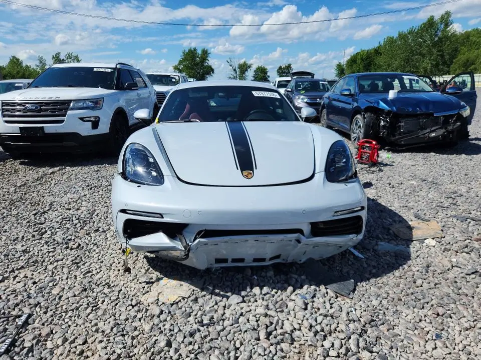 2024 PORSCHE CAYMAN BASE  