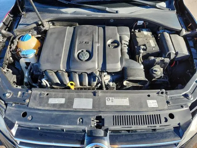 2013 VOLKSWAGEN PASSAT SE  