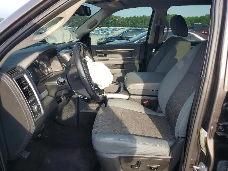 2017 RAM 1500 SLT  
