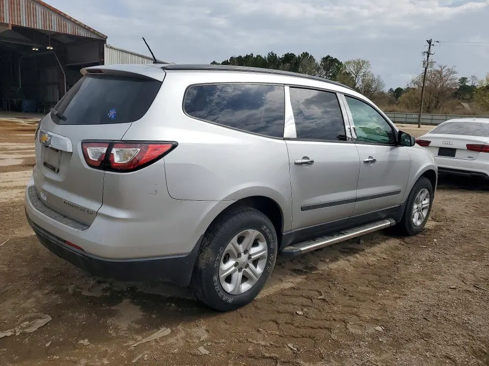 2015 CHEVROLET TRAVERSE LS  