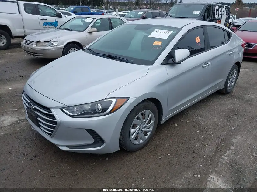 2017 HYUNDAI ELANTRA SE