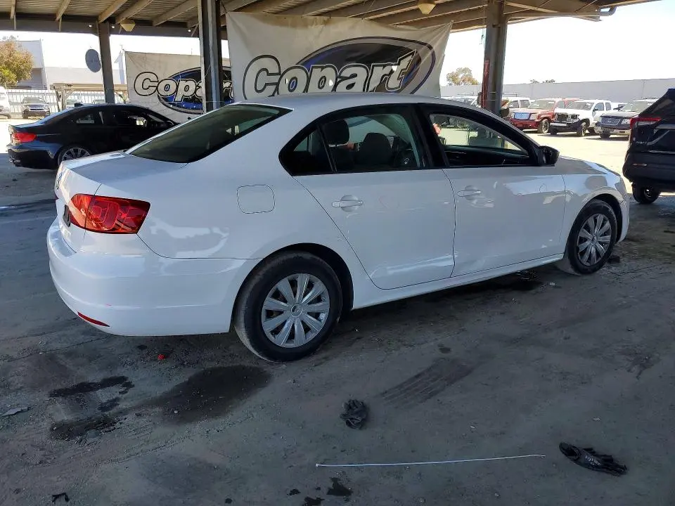 2011 VOLKSWAGEN JETTA BASE  