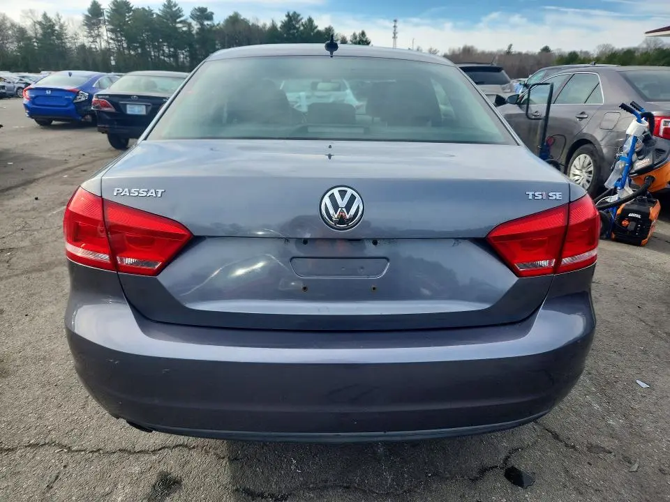 2014 VOLKSWAGEN PASSAT SE  