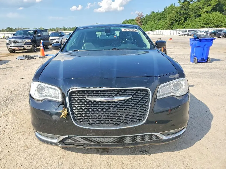 2017 CHRYSLER 300 LIMITED  