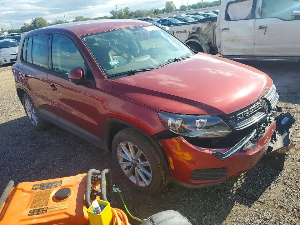 2014 VOLKSWAGEN TIGUAN S  