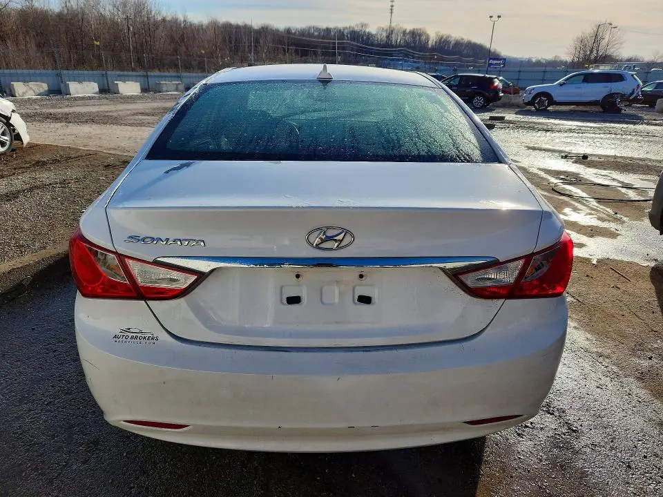 2013 HYUNDAI SONATA GLS  