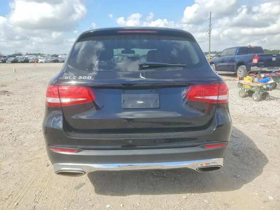 2016 MERCEDES-BENZ GLC 300  