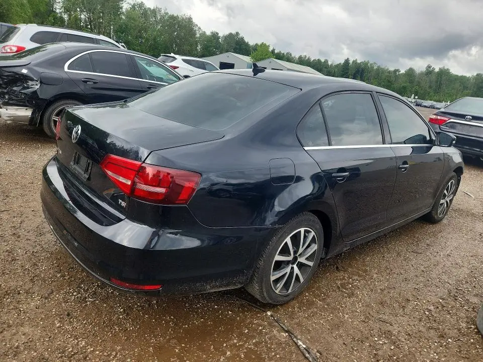2015 VOLKSWAGEN JETTA   
