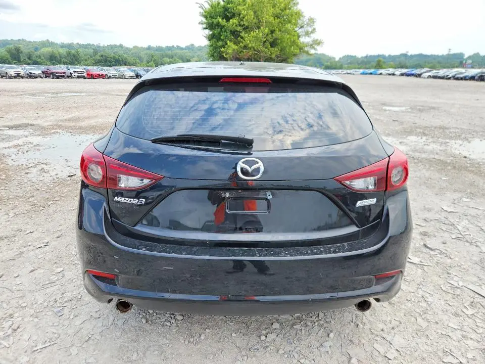 2018 MAZDA 3 TOURING  